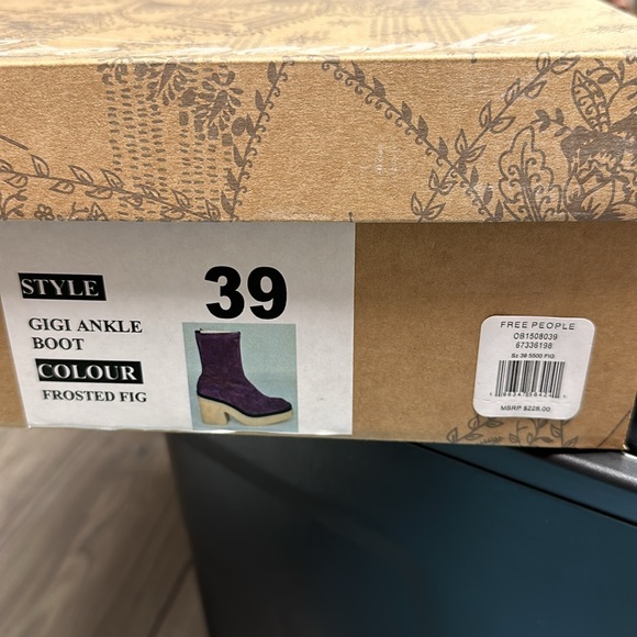 Free People Ankle Boots - Size 9 - Picture 4 of 4